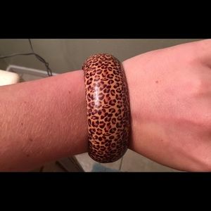 Wood cheetah bracelet